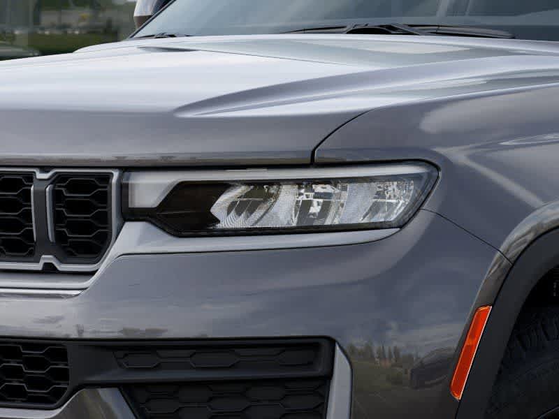 Thumbnail: 2026 Jeep Grand Cherokee - 10