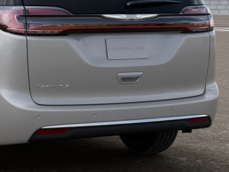 Thumbnail: 2026 Chrysler Pacifica - 13