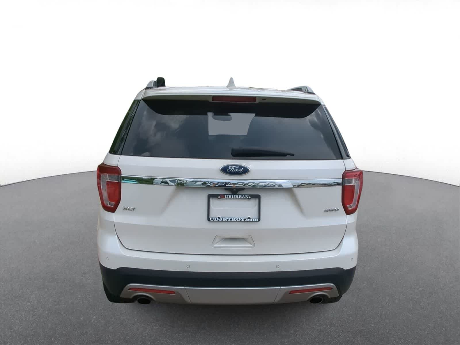 Thumbnail: 2017 Ford Explorer - 7