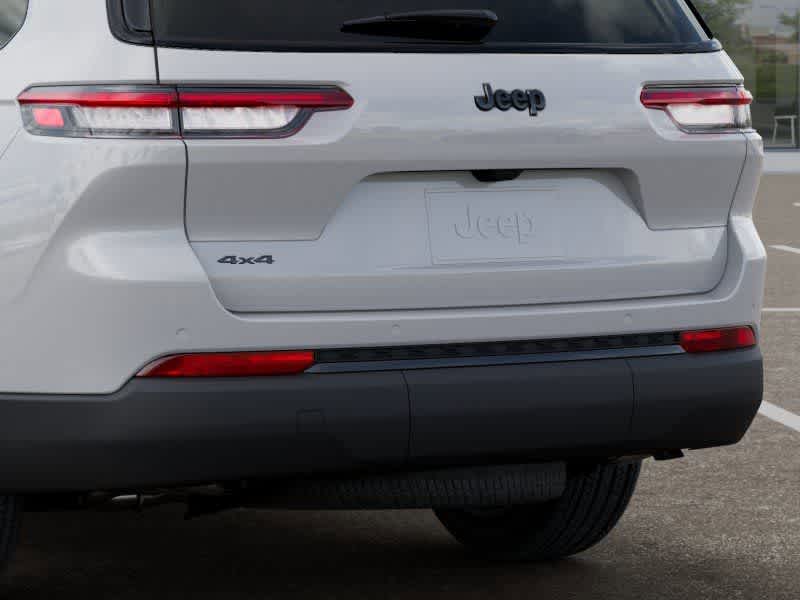 Thumbnail: 2025 Jeep Grand Cherokee L - 13