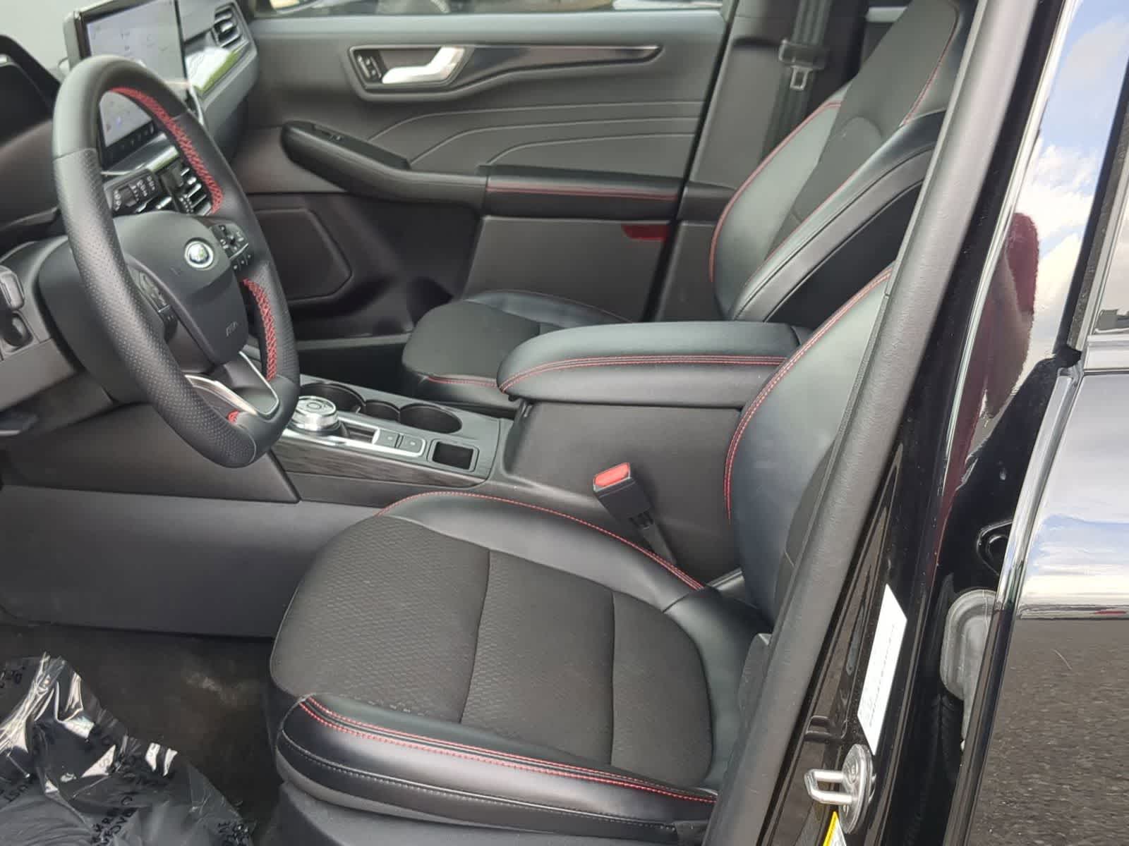 Thumbnail: 2024 Ford Escape - 16