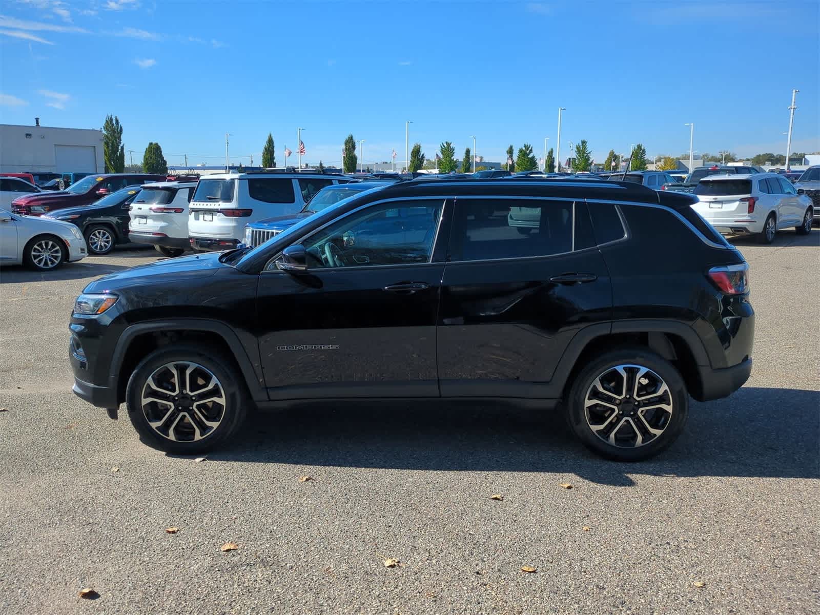 Thumbnail: 2022 Jeep Compass - 3