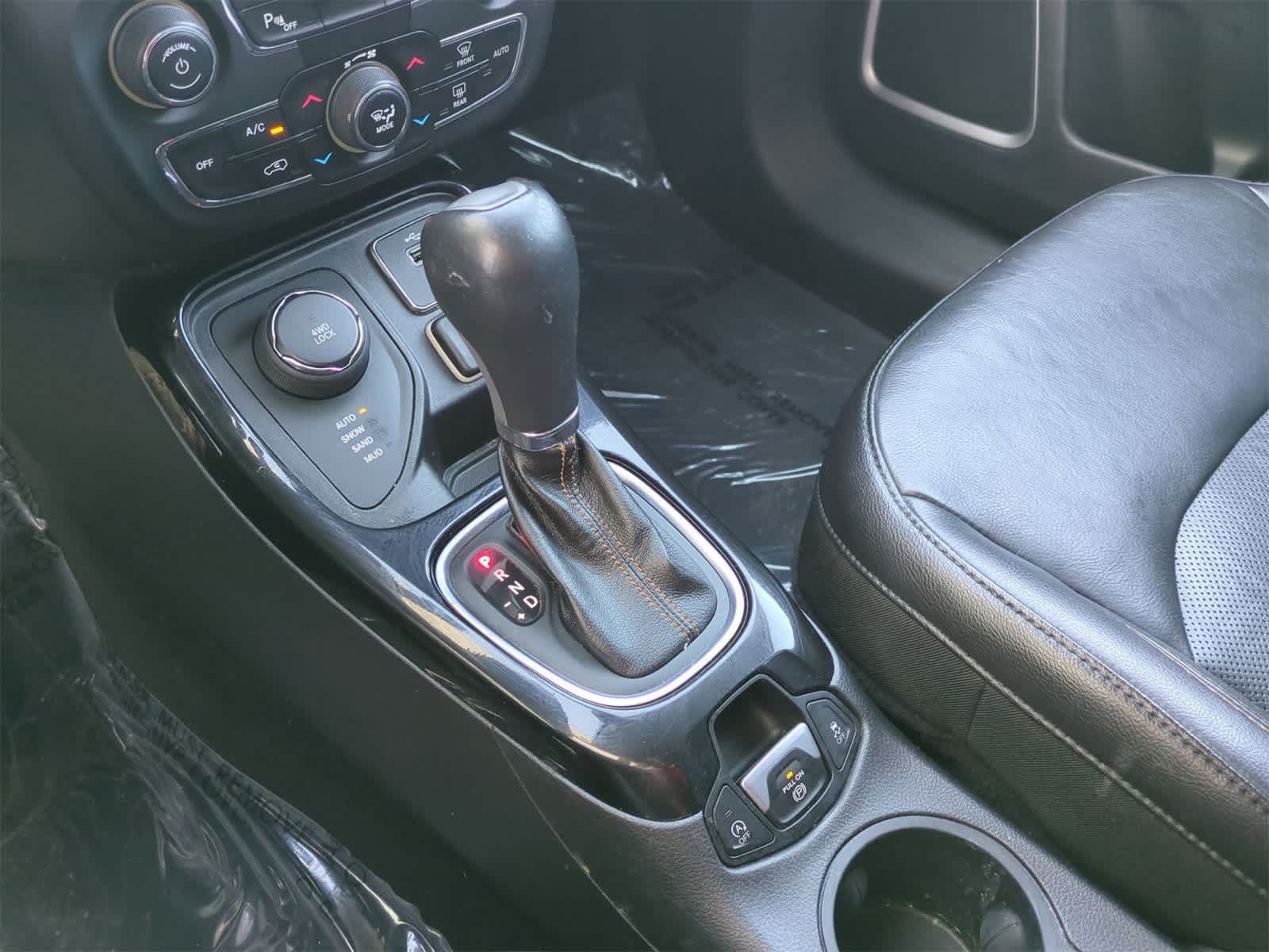 Thumbnail: 2018 Jeep Compass - 33