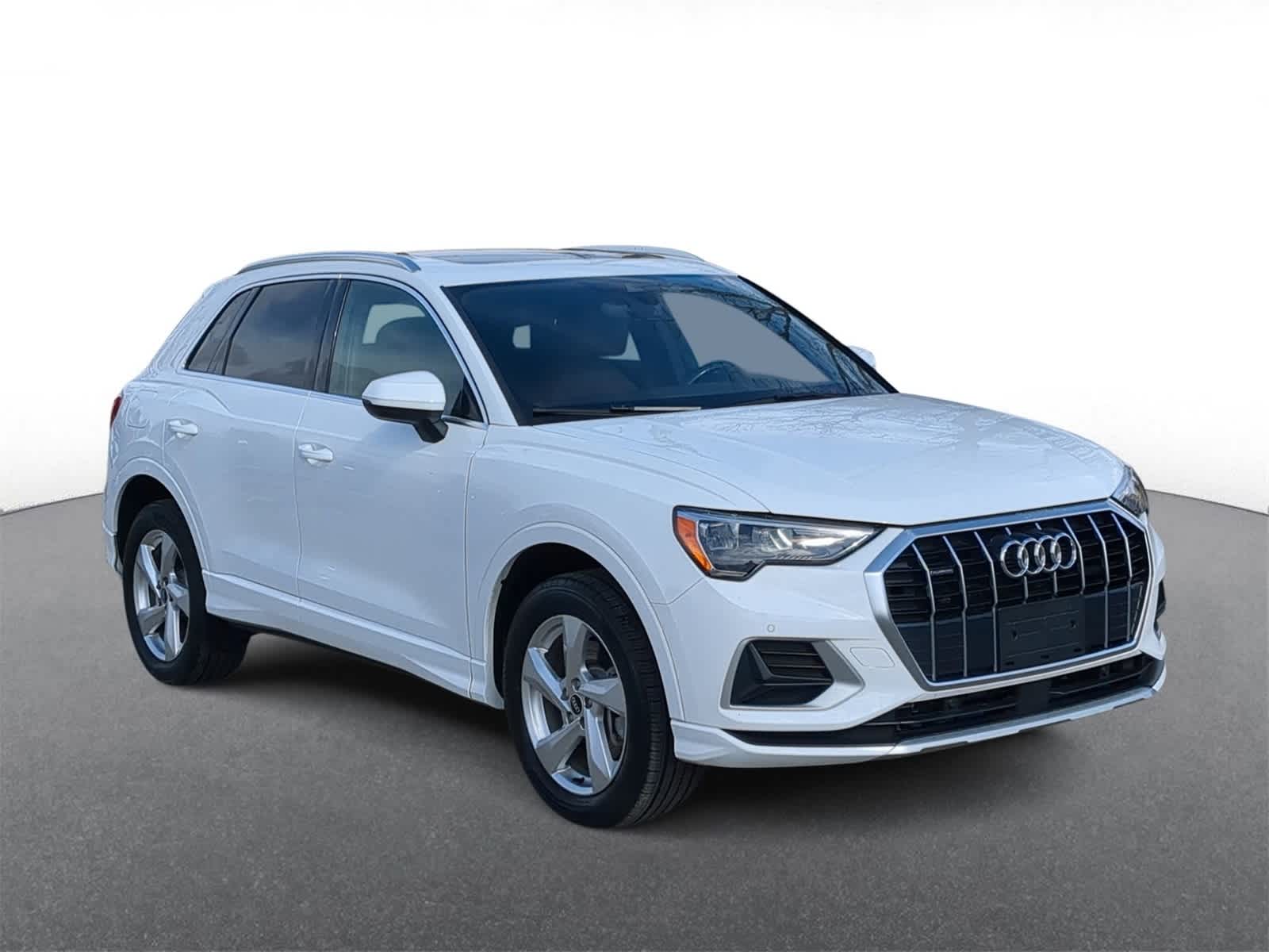 Thumbnail: 2022 Audi Q3 - 2