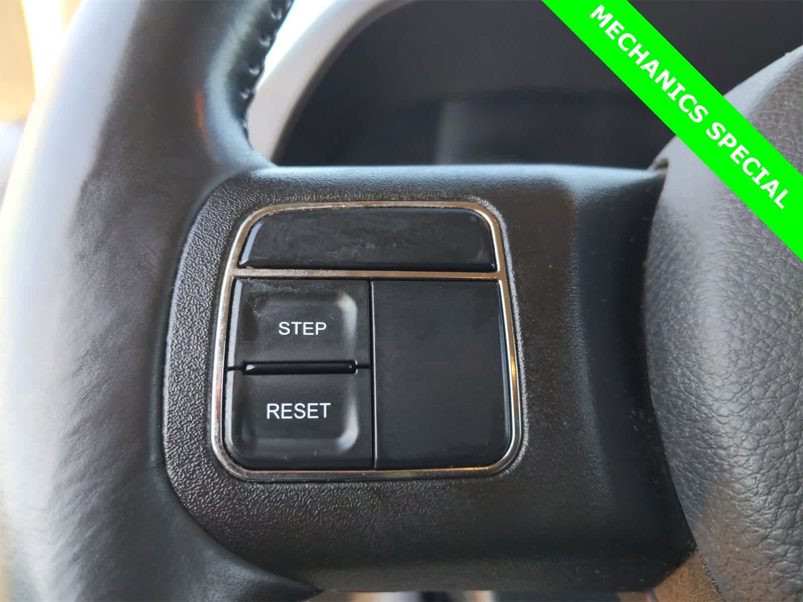Thumbnail: 2015 Jeep Patriot - 23