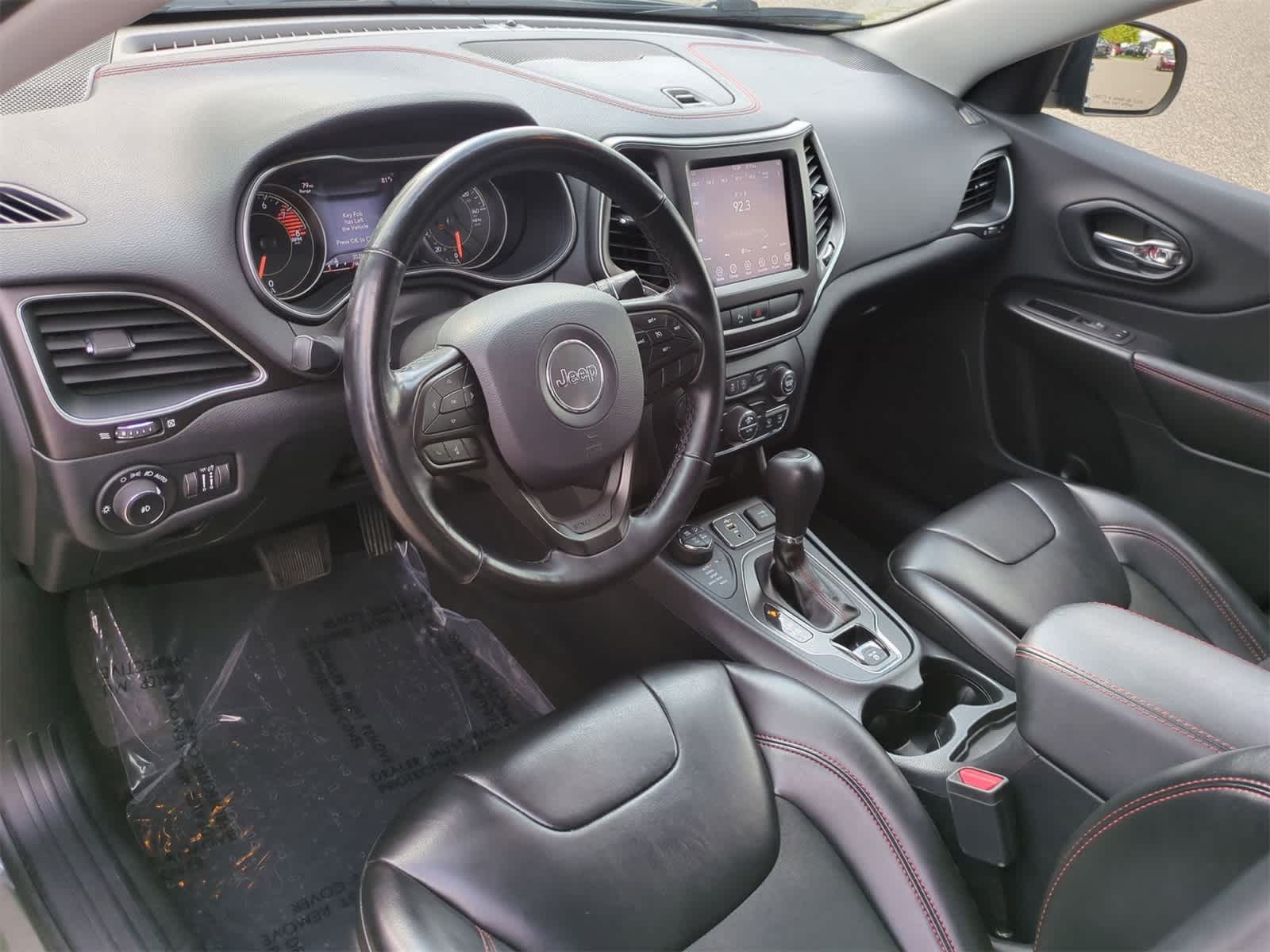 Thumbnail: 2020 Jeep Cherokee - 10