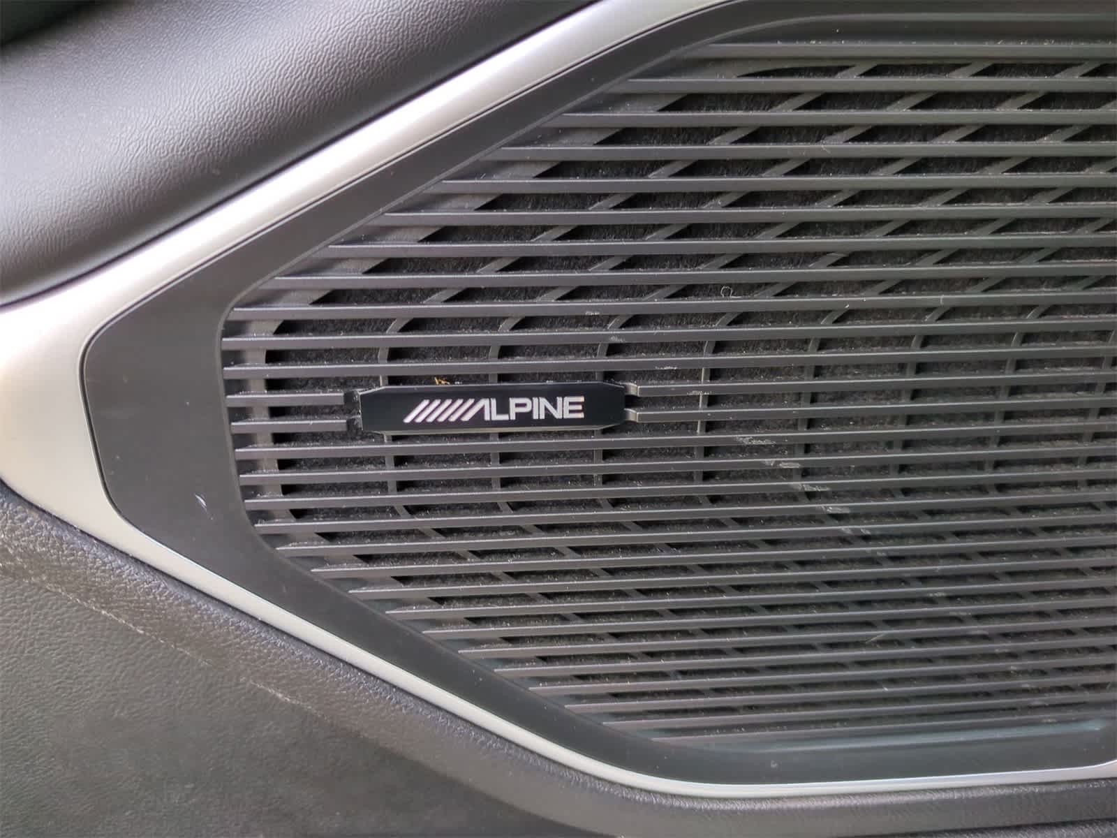 Thumbnail: 2023 Jeep Wagoneer - 30