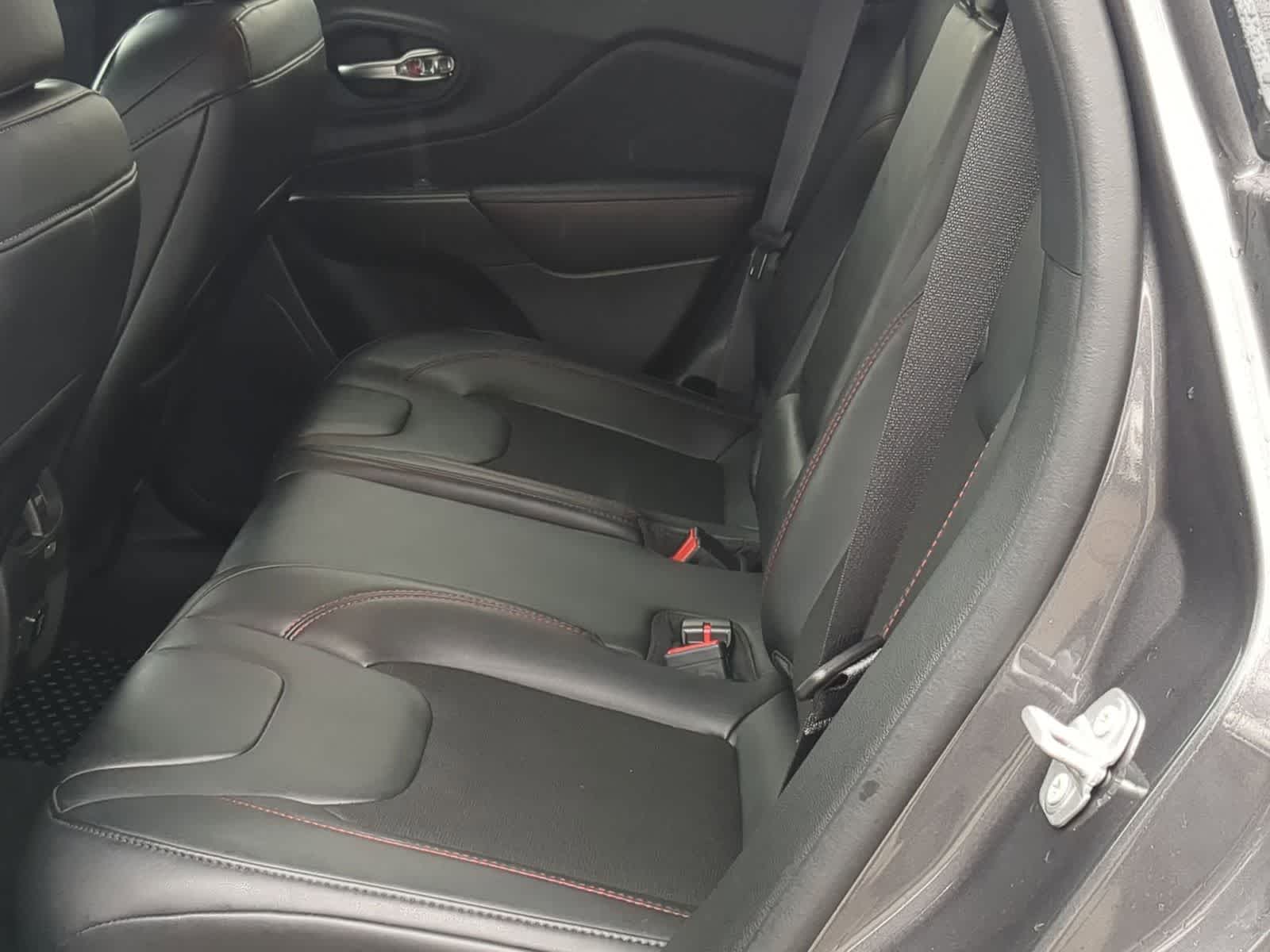 Thumbnail: 2022 Jeep Cherokee - 19