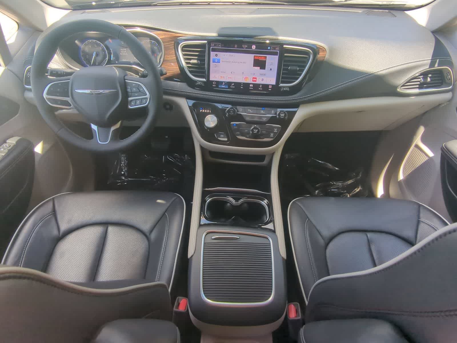 Thumbnail: 2024 Chrysler Pacifica - 15