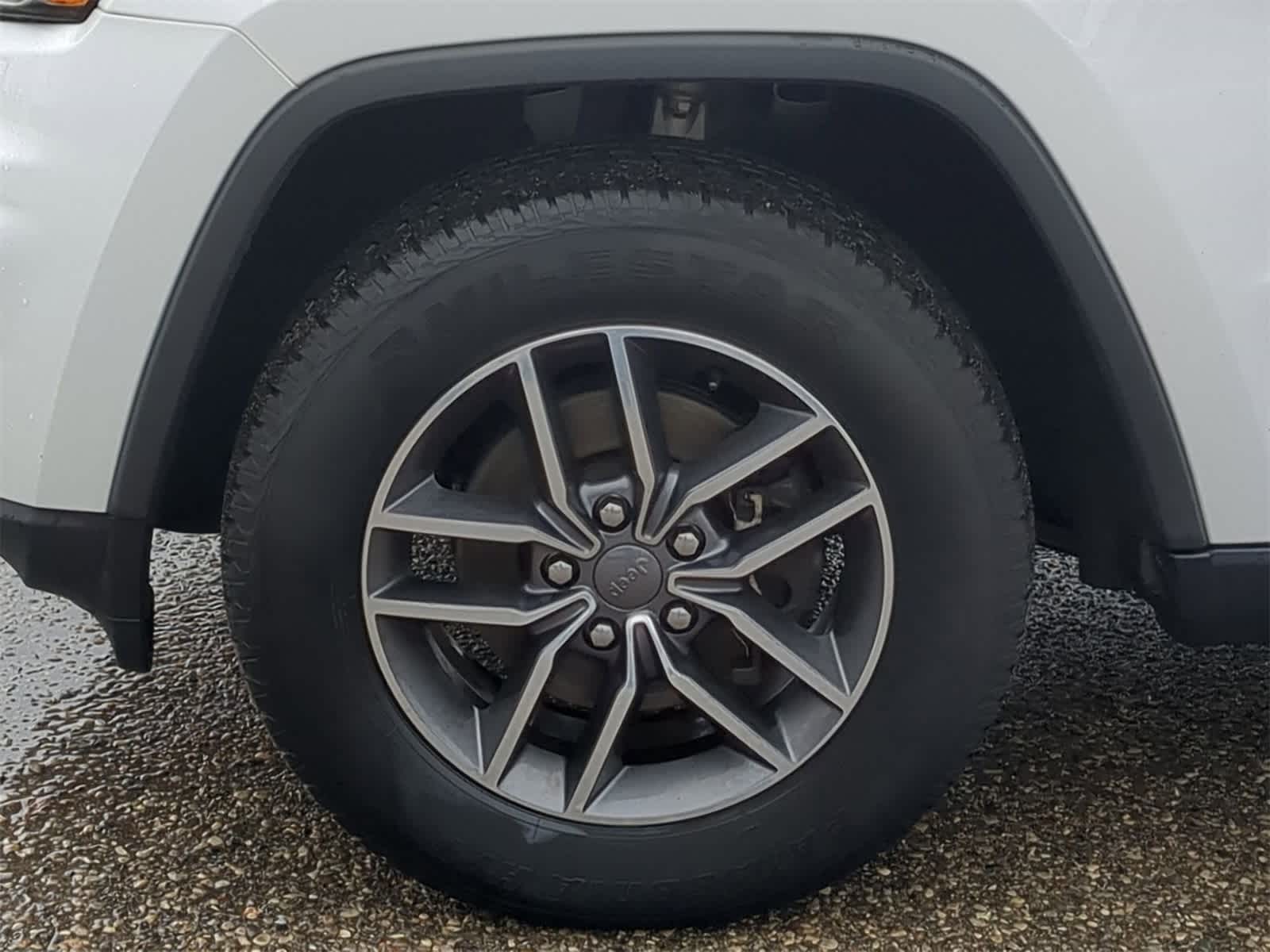 Thumbnail: 2019 Jeep Grand Cherokee - 21