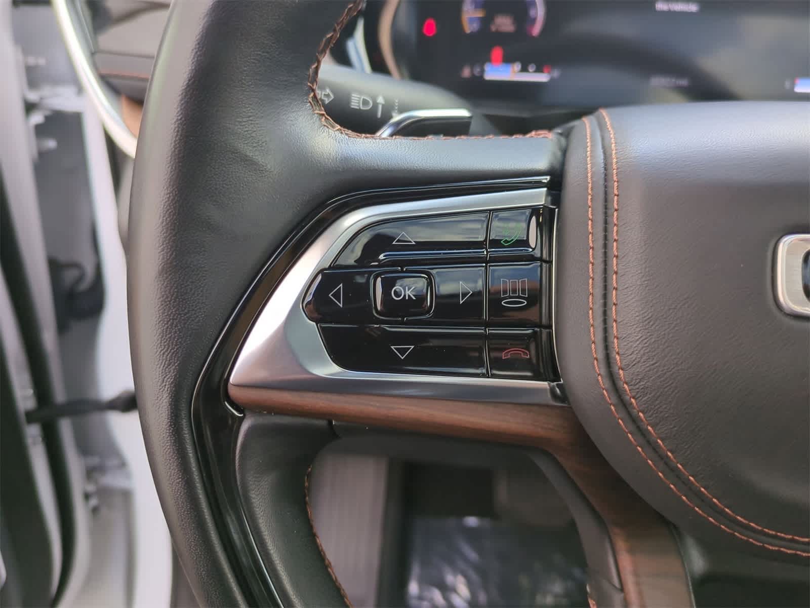 Thumbnail: 2022 Jeep Grand Cherokee L - 24
