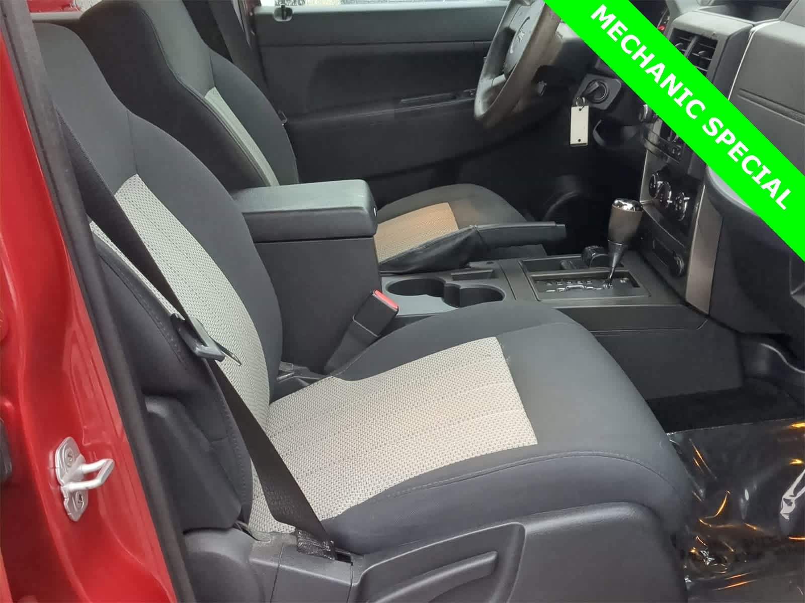 Thumbnail: 2010 Jeep Liberty - 28