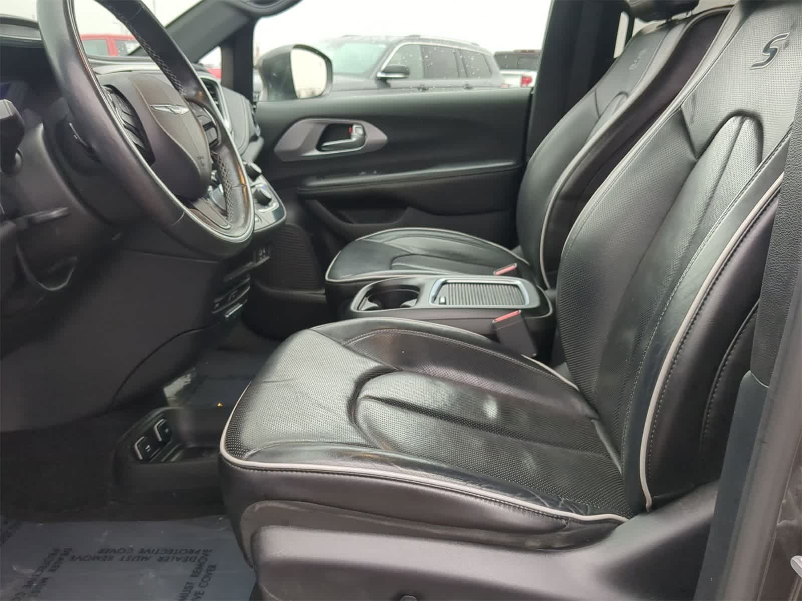 Thumbnail: 2019 Chrysler Pacifica - 24