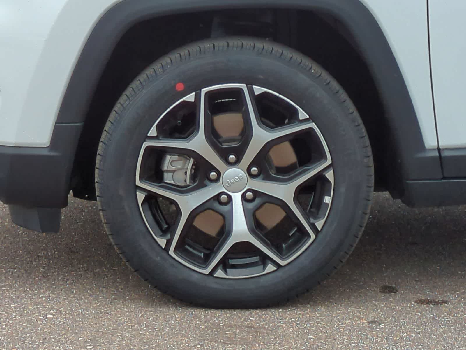 Thumbnail: 2024 Jeep Compass - 14