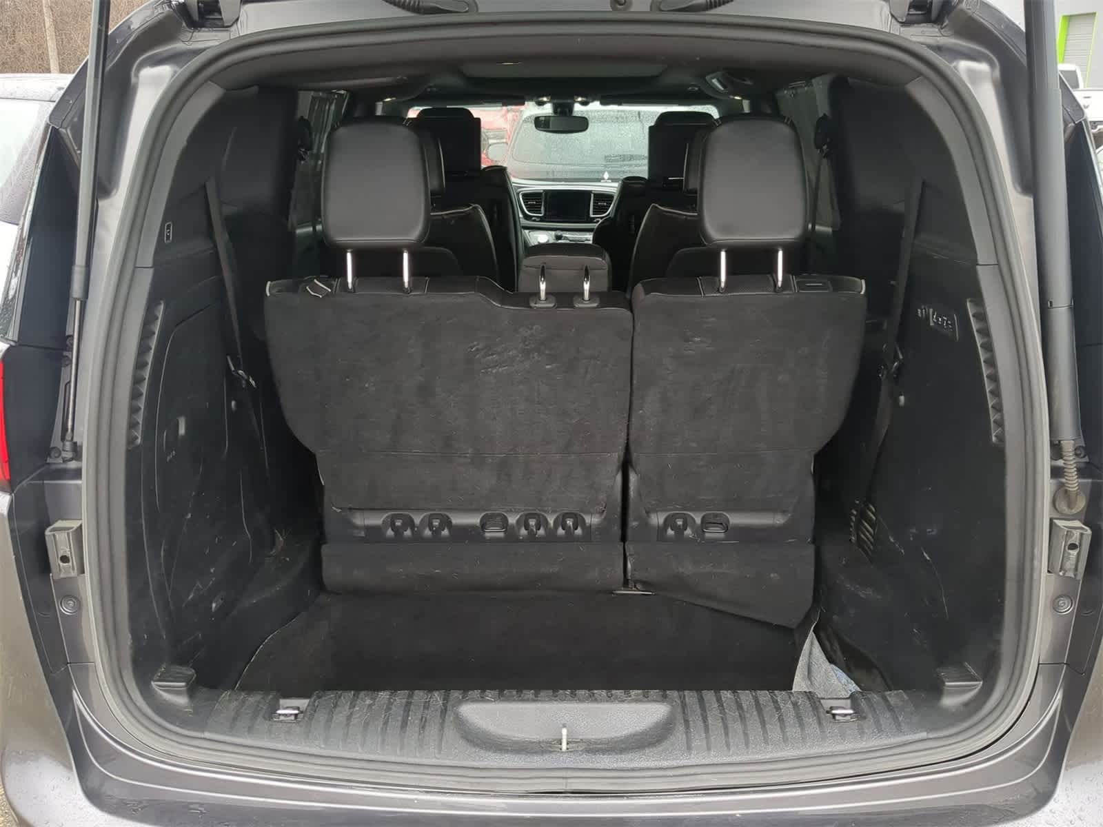 Thumbnail: 2019 Chrysler Pacifica - 43