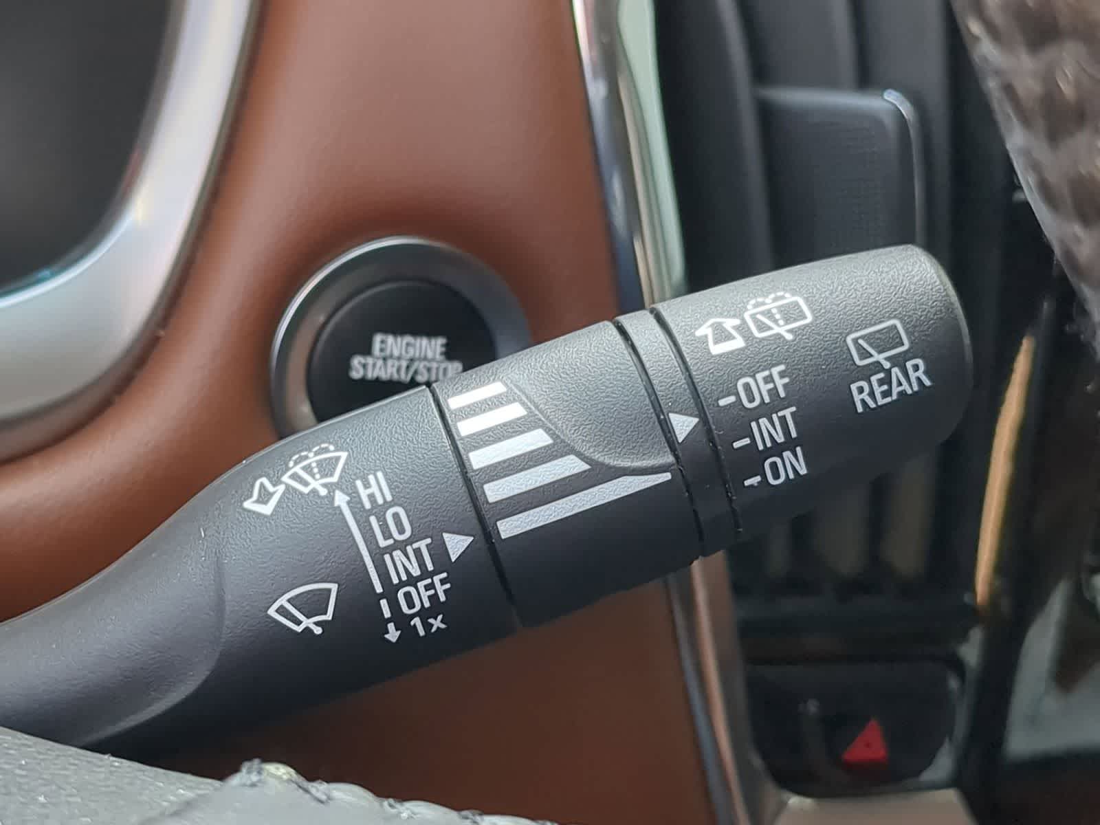 Thumbnail: 2018 Chevrolet Traverse - 25