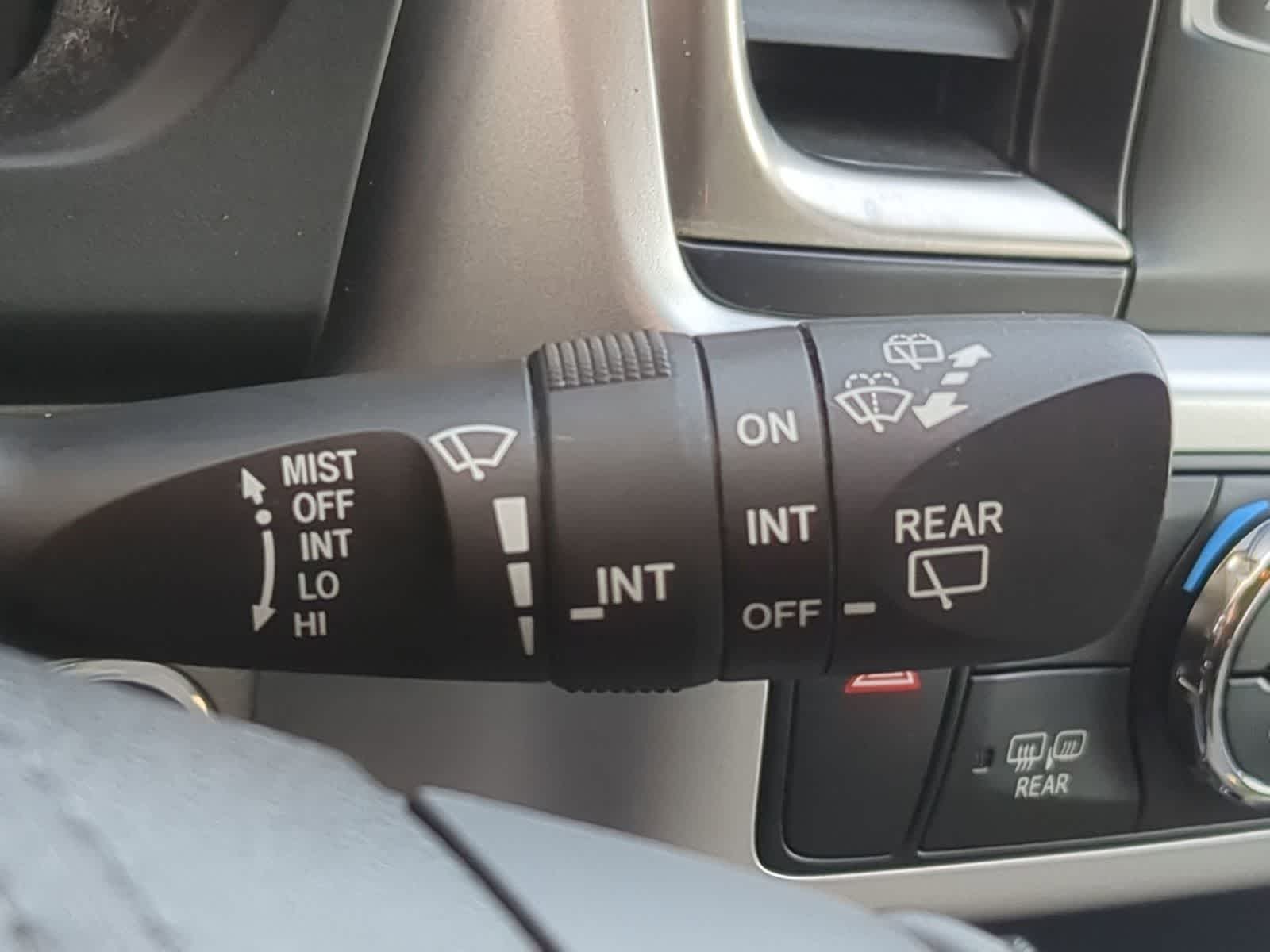 Thumbnail: 2019 Toyota Highlander - 25
