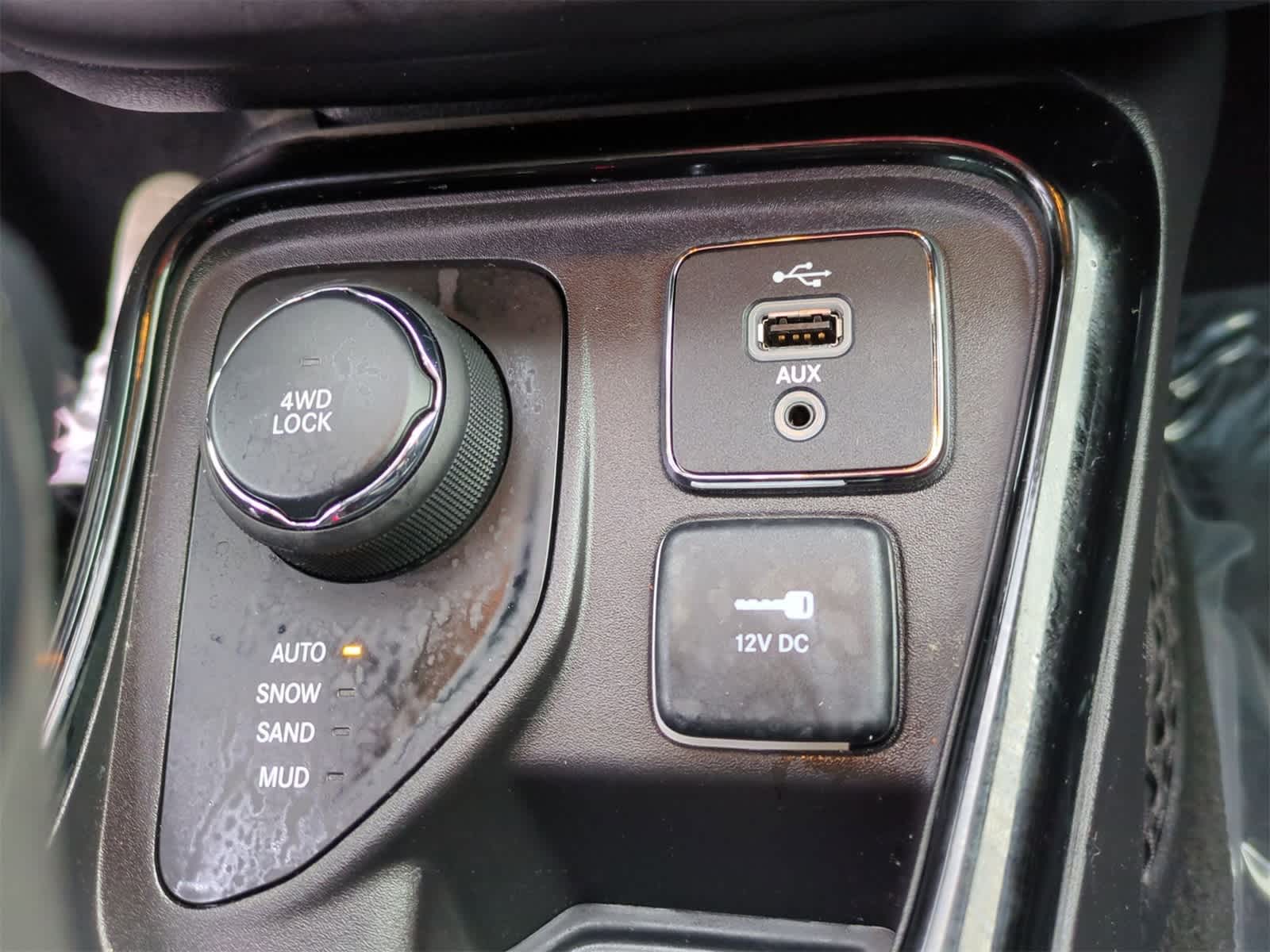 Thumbnail: 2018 Jeep Compass - 31