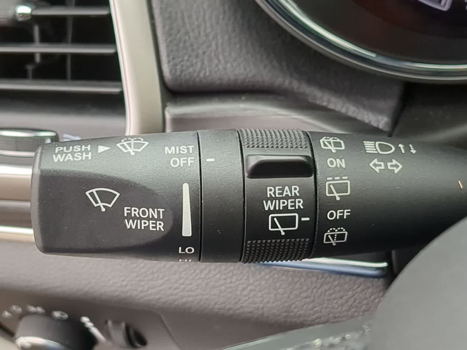 Thumbnail: 2022 Jeep Grand Cherokee - 25