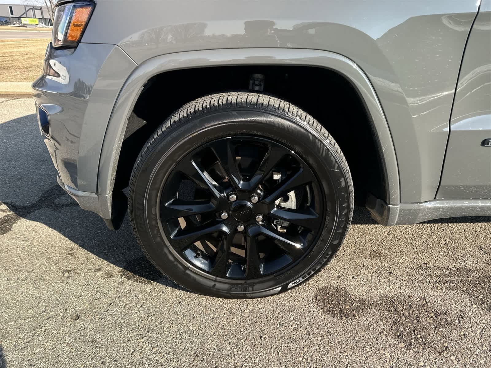 Thumbnail: 2022 Jeep Grand Cherokee - 14