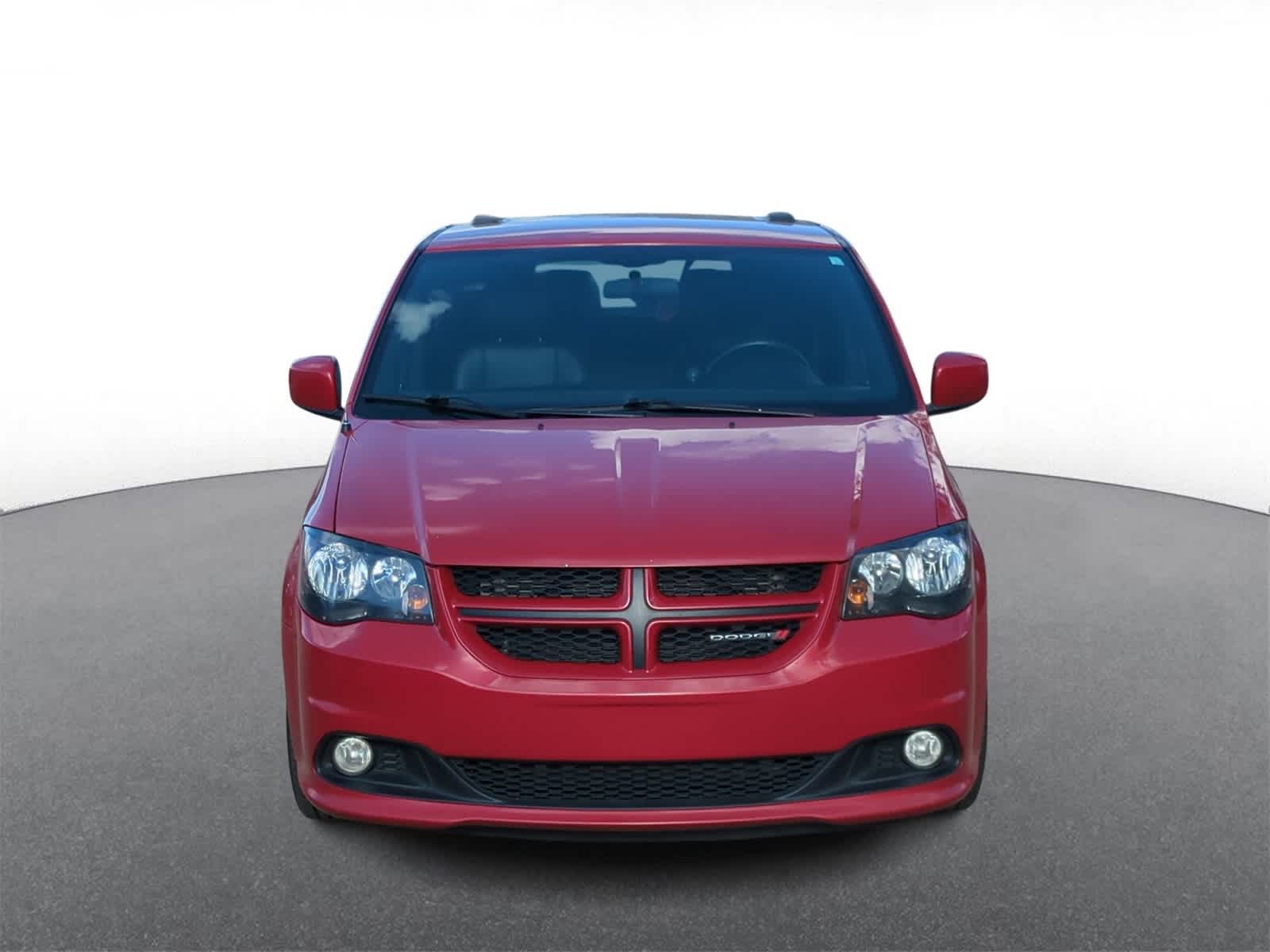 2016 Dodge Grand Caravan R/T photo 3