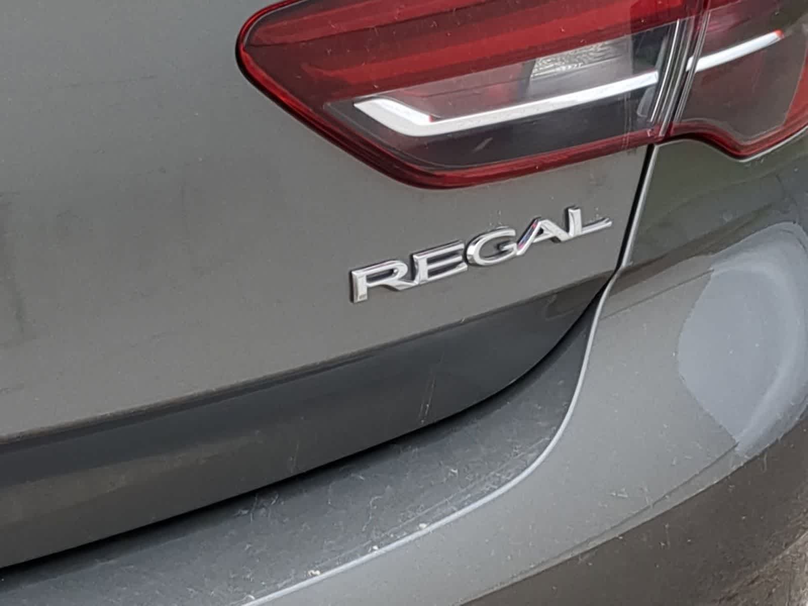 Thumbnail: 2018 Buick Regal - 13