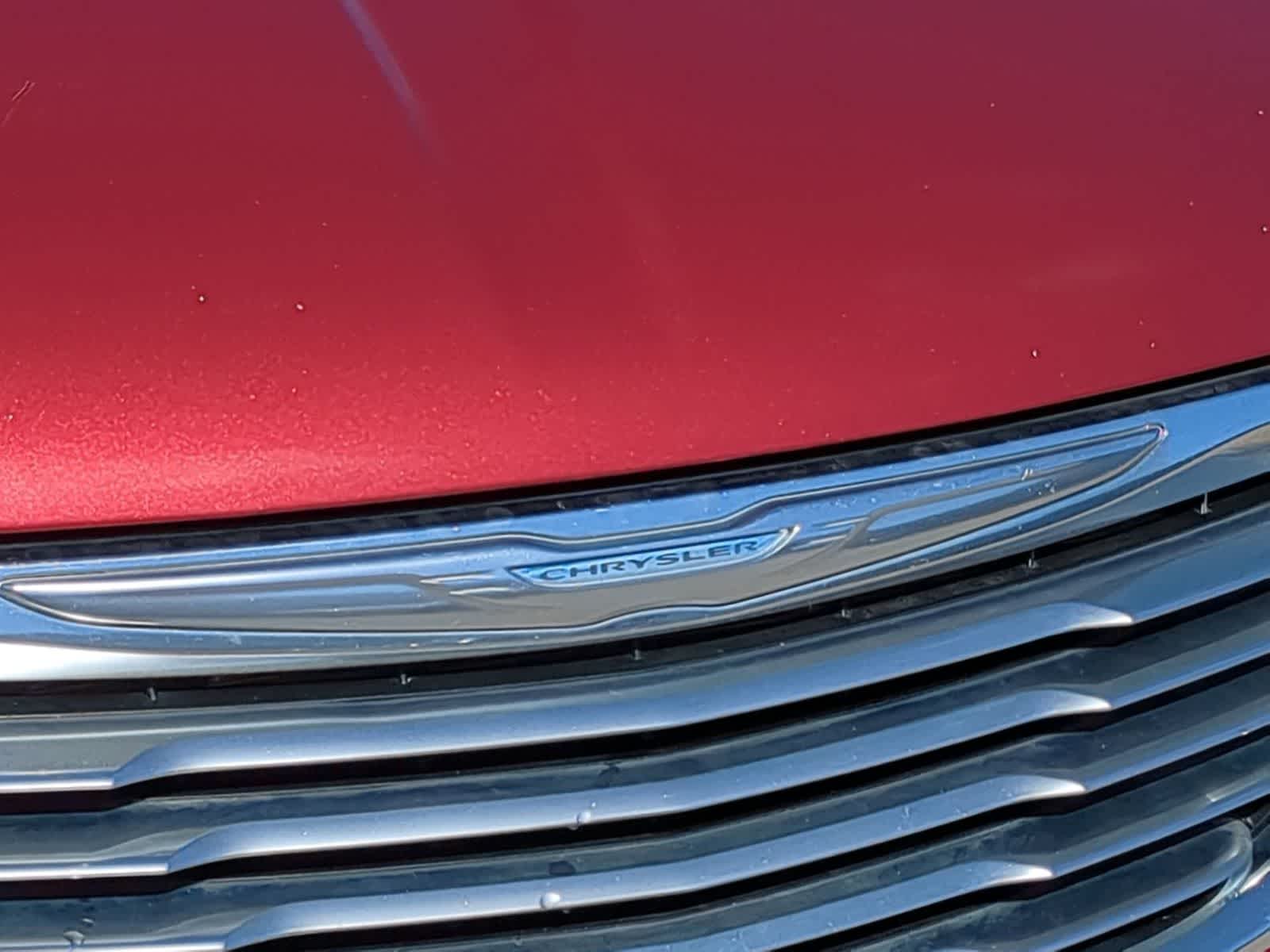 Thumbnail: 2014 Chrysler Town & Country - 12