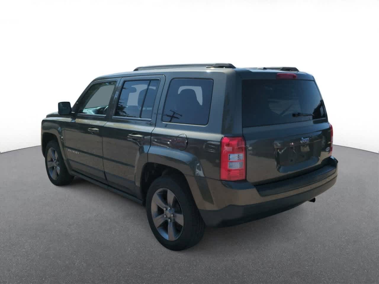 Thumbnail: 2015 Jeep Patriot - 6