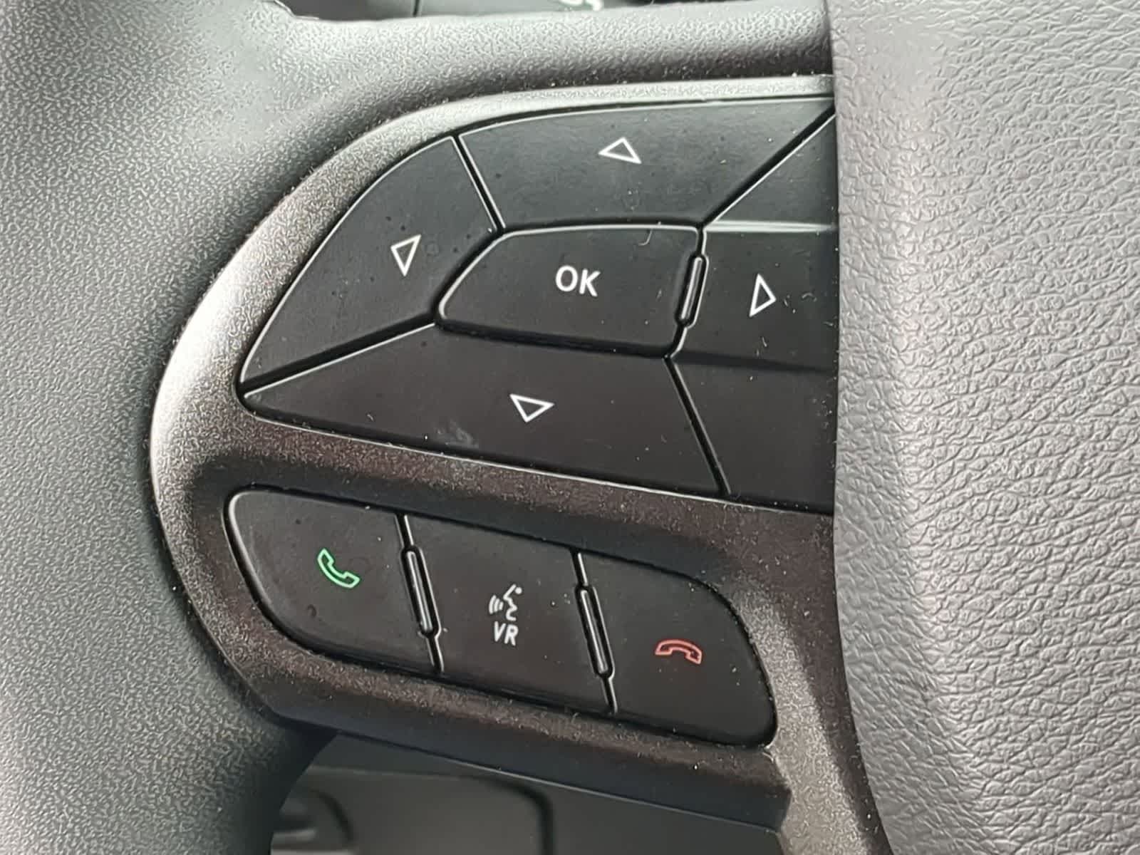 Thumbnail: 2022 Jeep Cherokee - 23