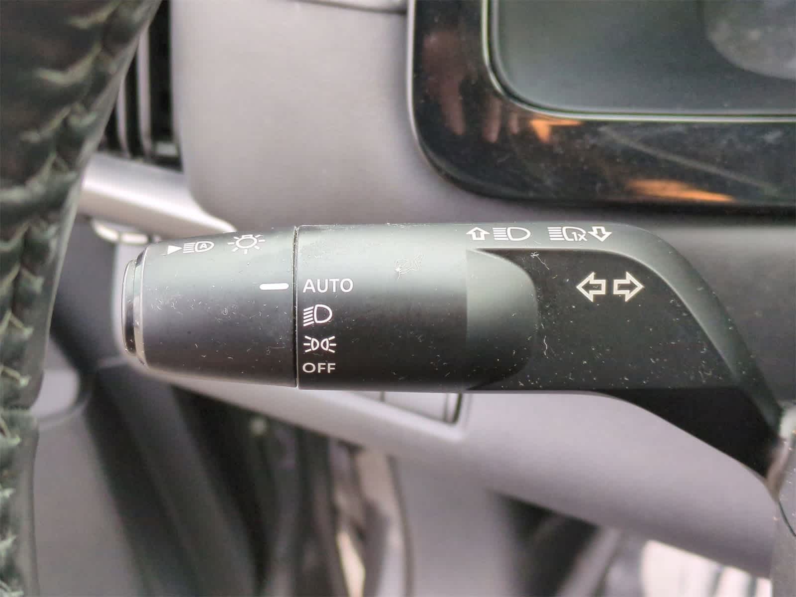 Thumbnail: 2023 Nissan Pathfinder - 25