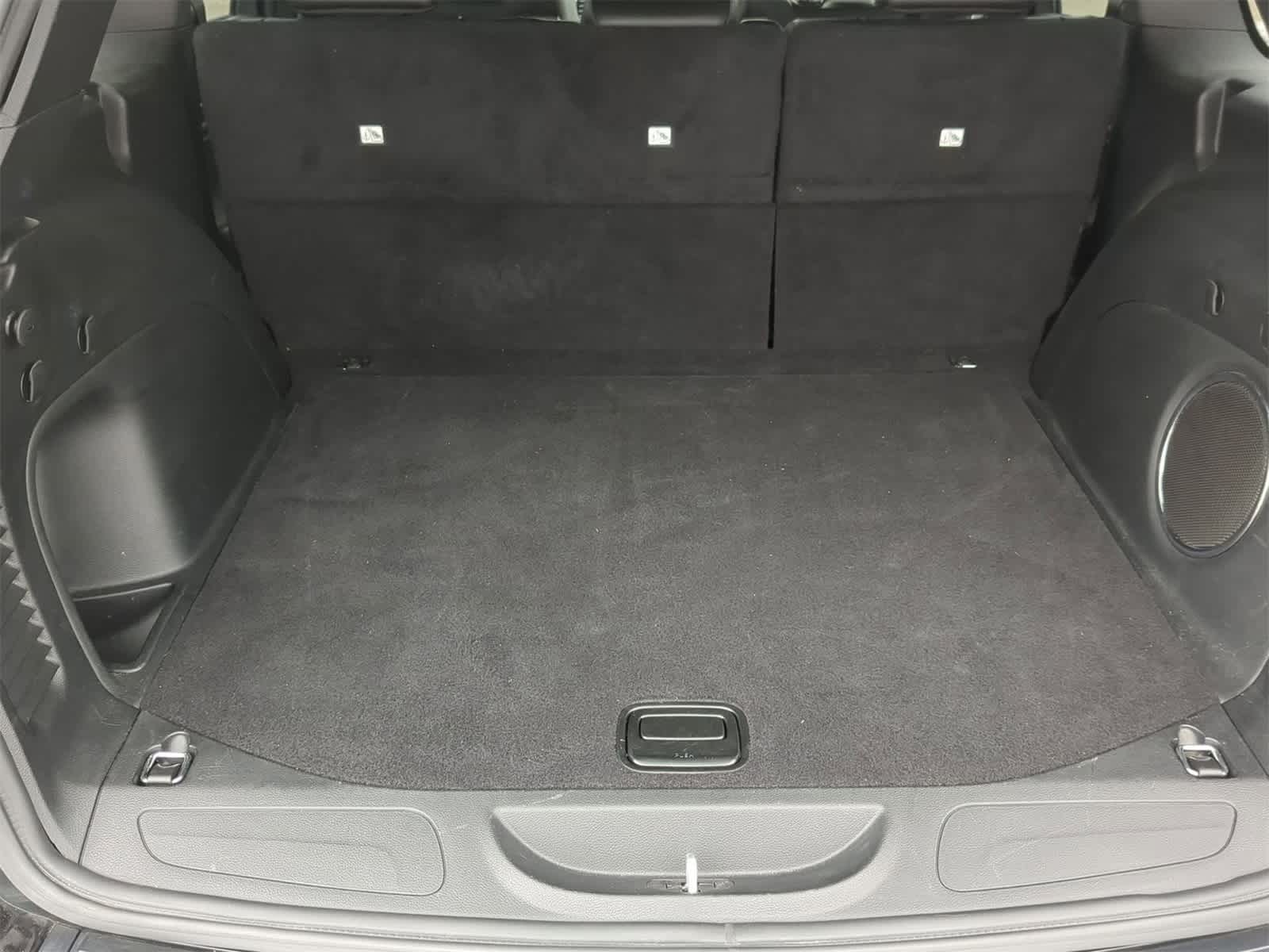 Thumbnail: 2022 Jeep Grand Cherokee - 38