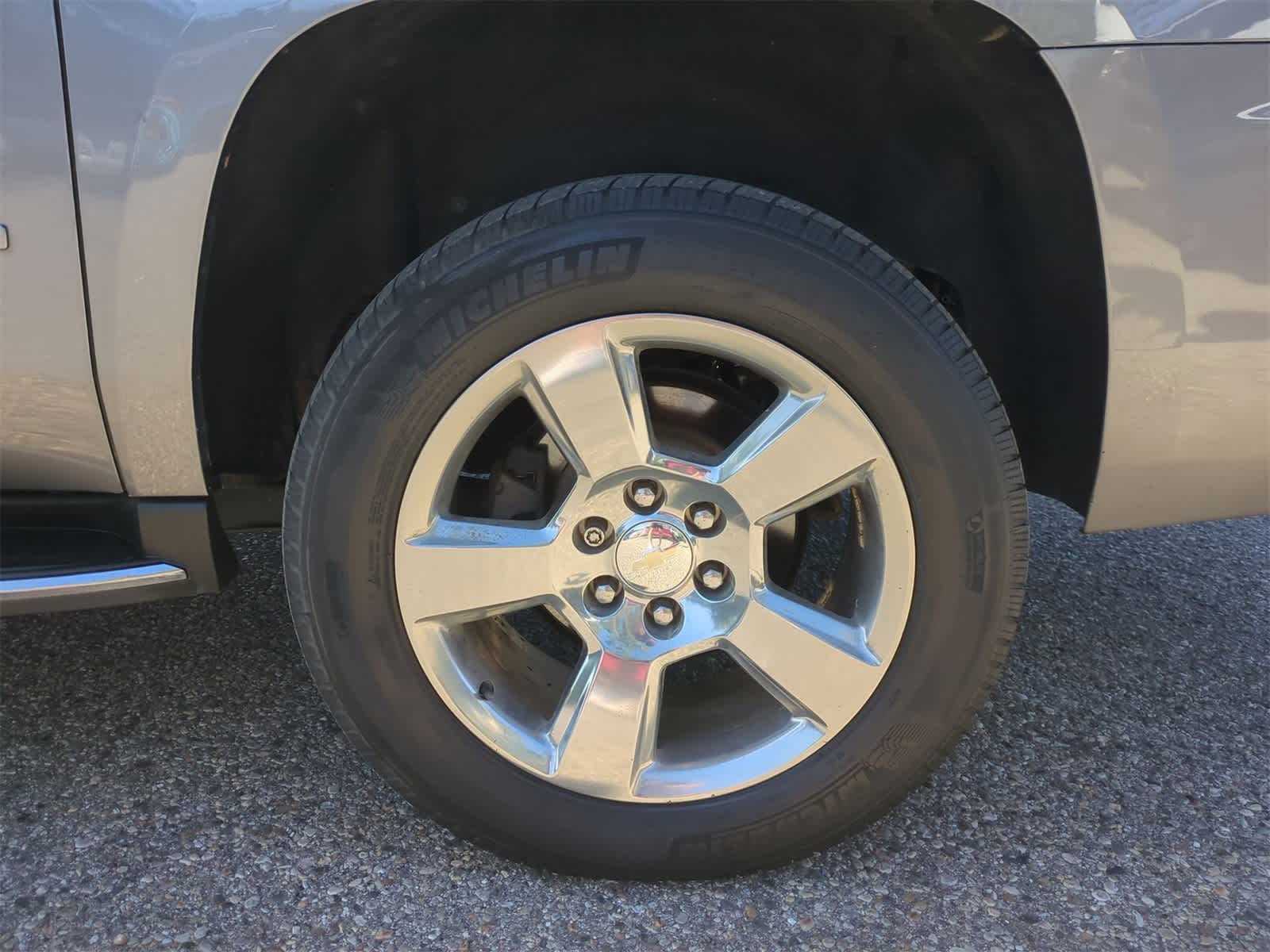 Thumbnail: 2020 Chevrolet Suburban - 14