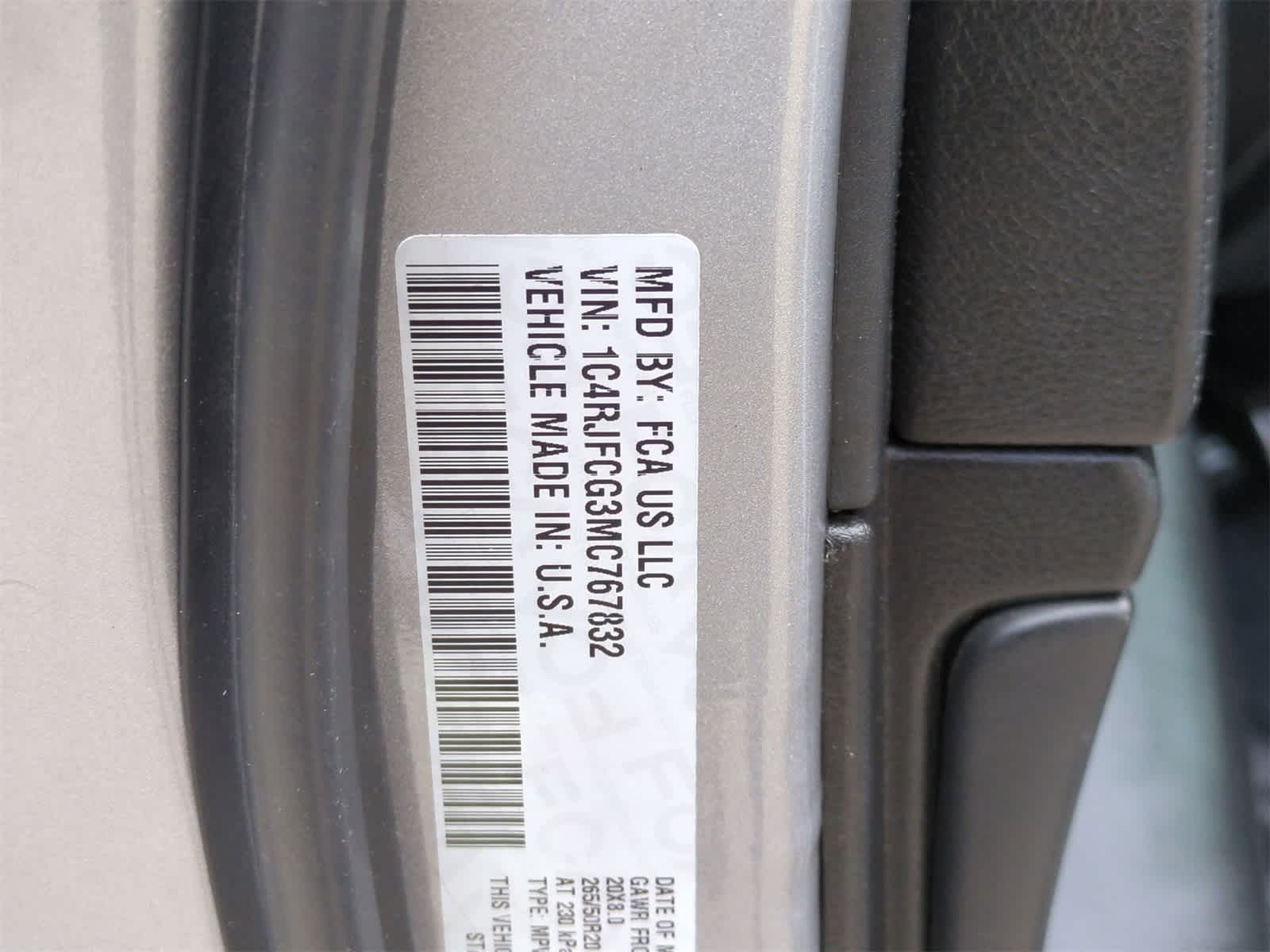 Thumbnail: 2021 Jeep Grand Cherokee - 32