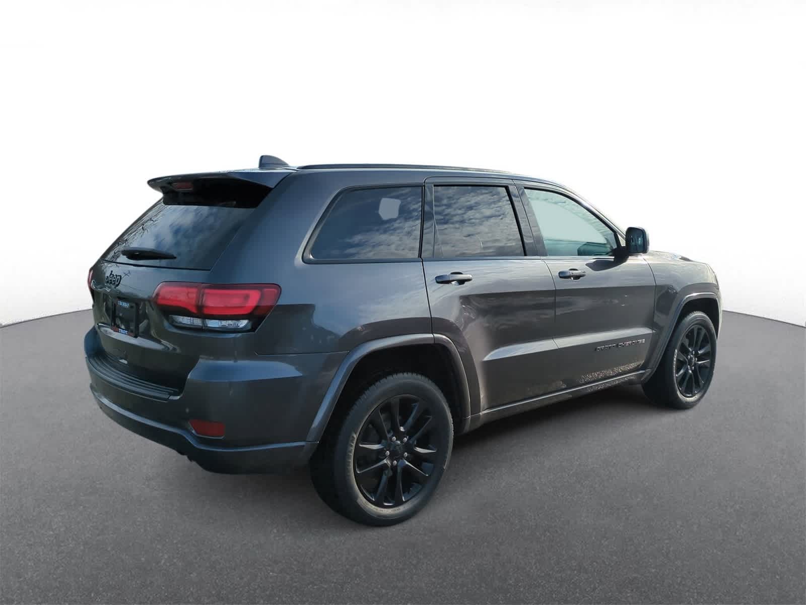 Thumbnail: 2019 Jeep Grand Cherokee - 8