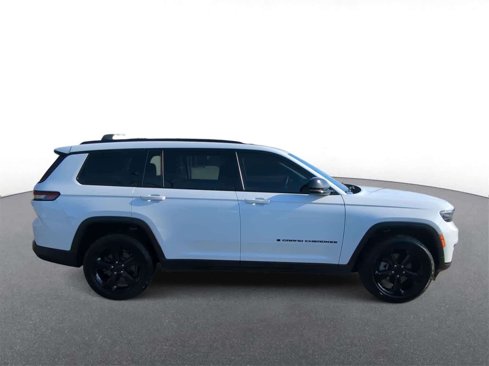 Thumbnail: 2022 Jeep Grand Cherokee L - 9