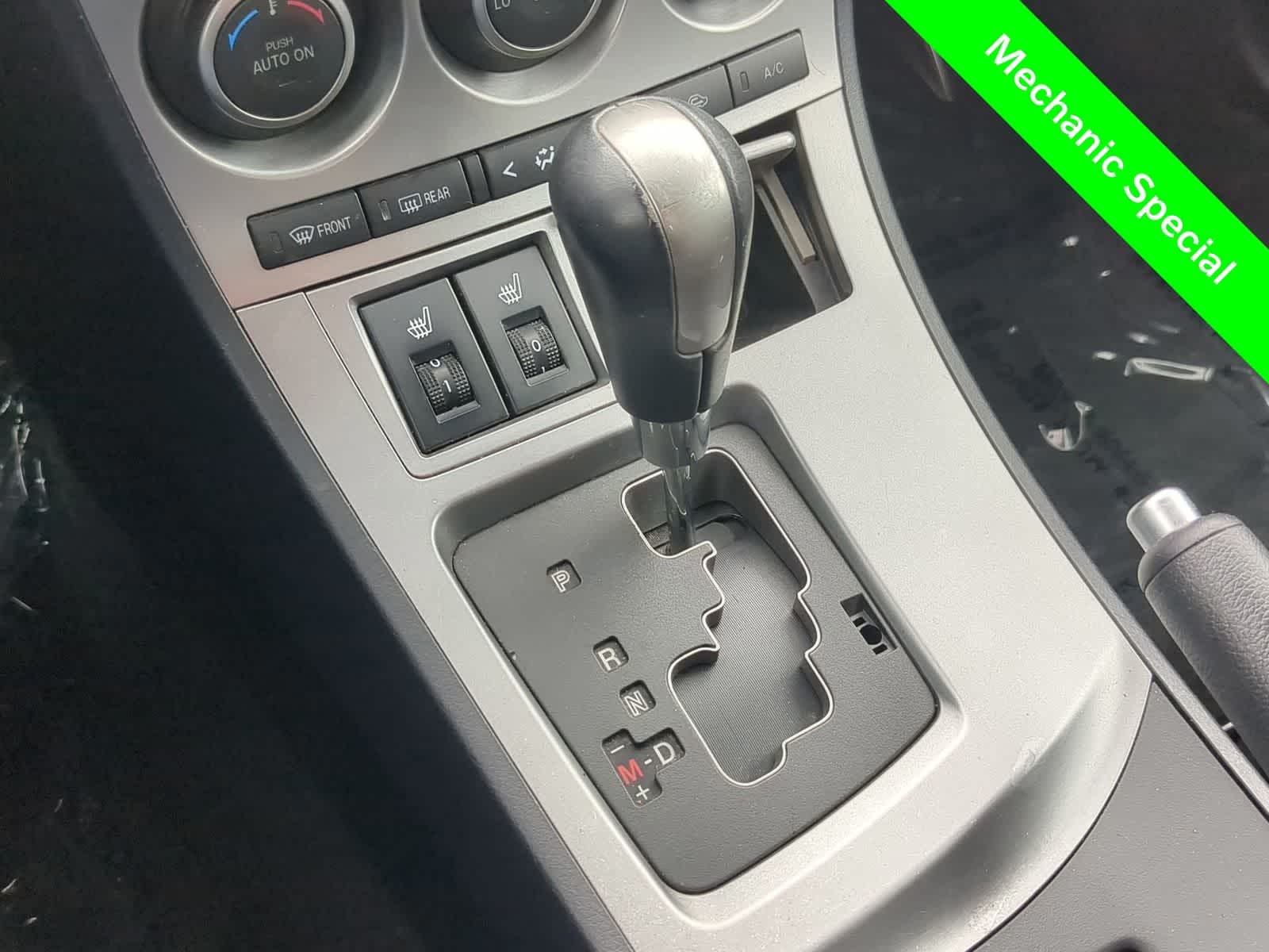 Thumbnail: 2010 Mazda Mazda3 - 28