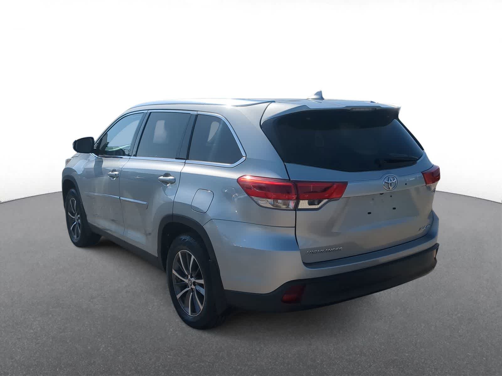 Thumbnail: 2019 Toyota Highlander - 6
