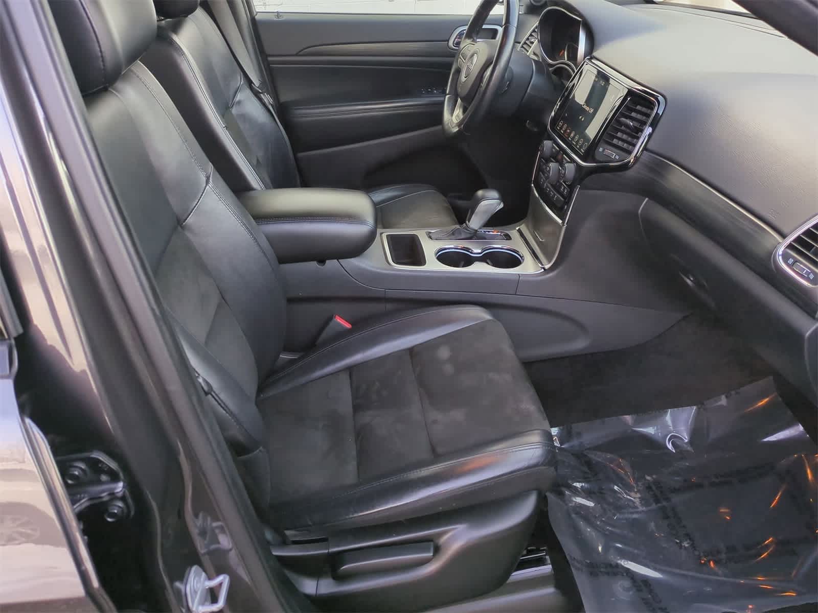 Thumbnail: 2019 Jeep Grand Cherokee - 21