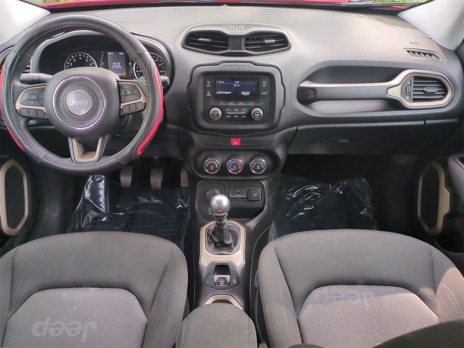 Thumbnail: 2017 Jeep Renegade - 14