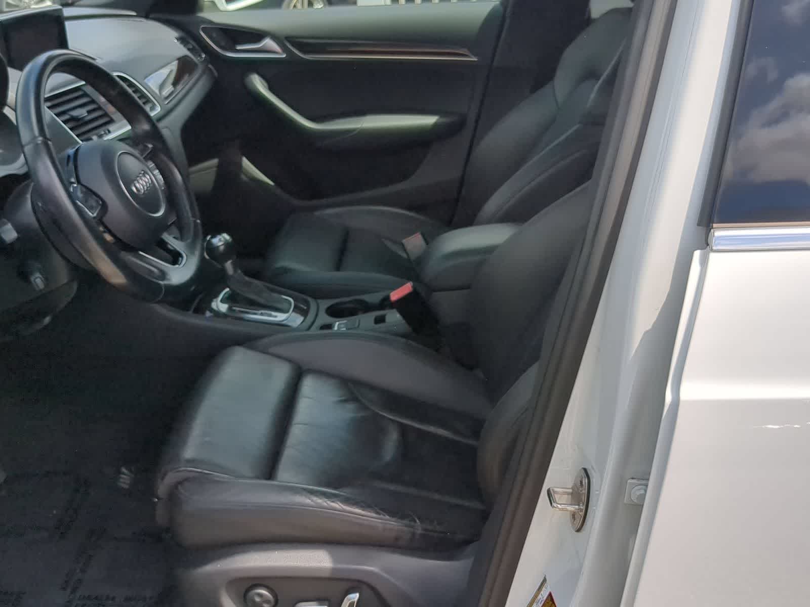 Thumbnail: 2016 Audi Q3 - 16