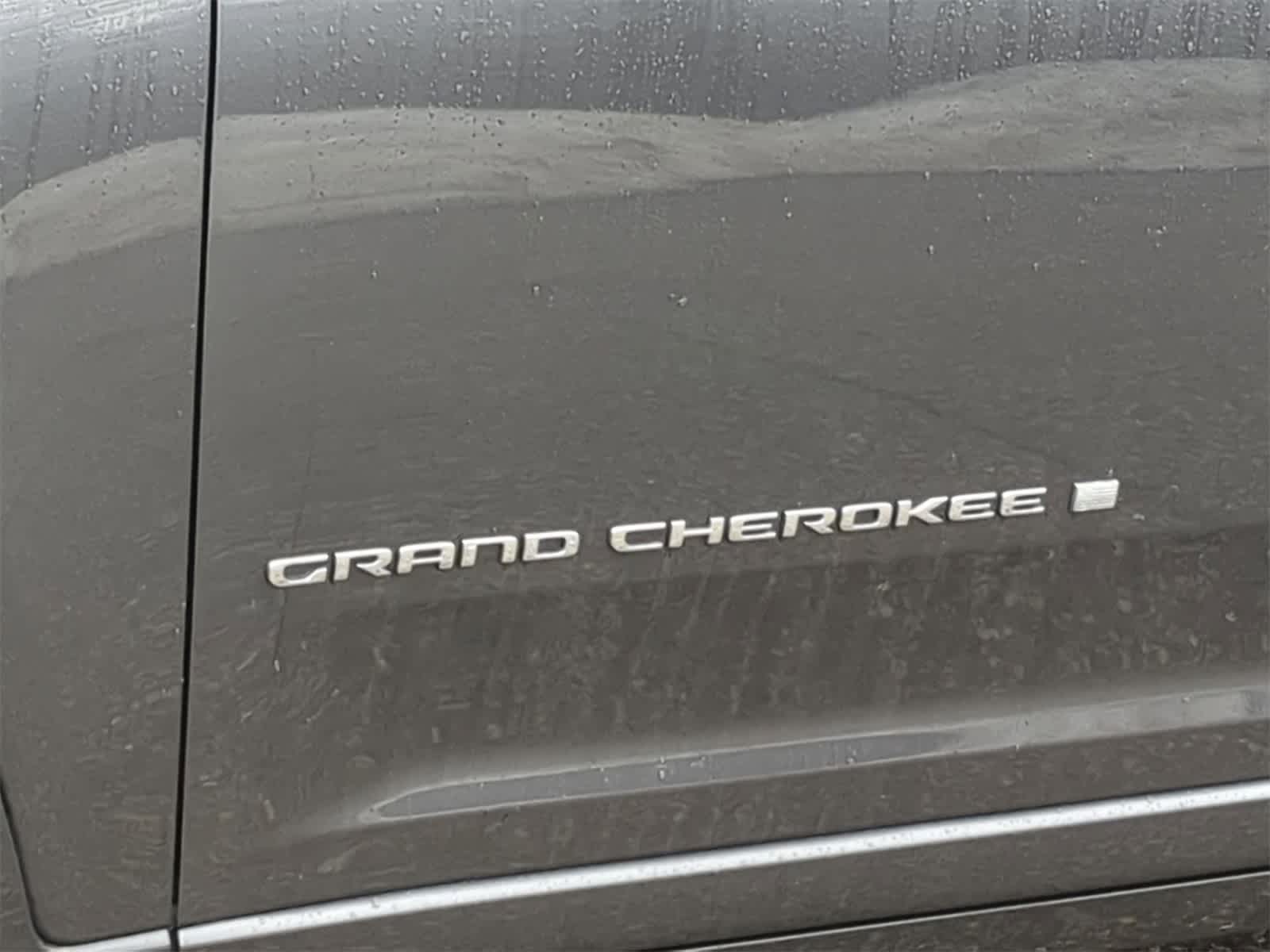 Thumbnail: 2023 Jeep Grand Cherokee - 20