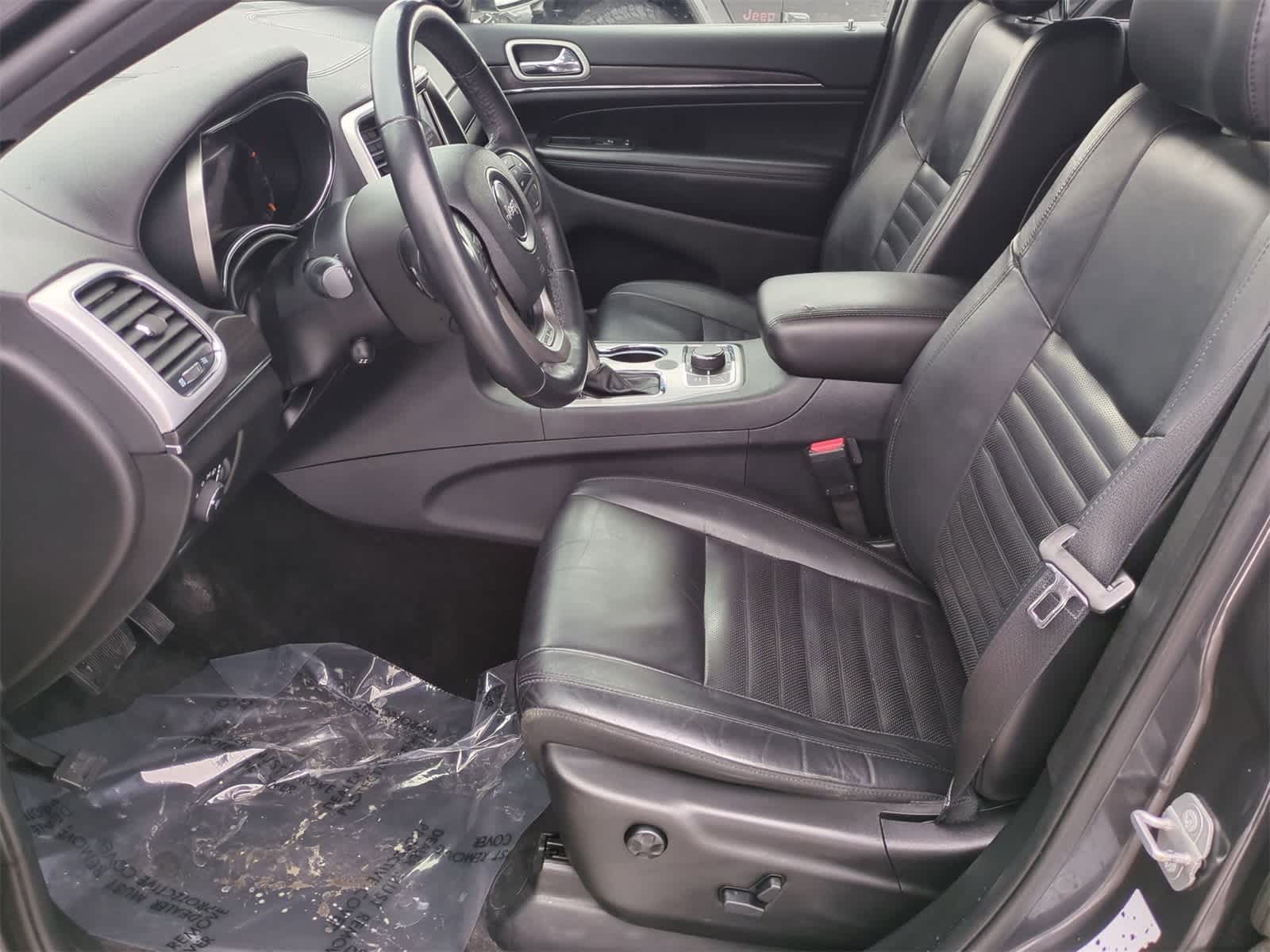 Thumbnail: 2018 Jeep Grand Cherokee - 16