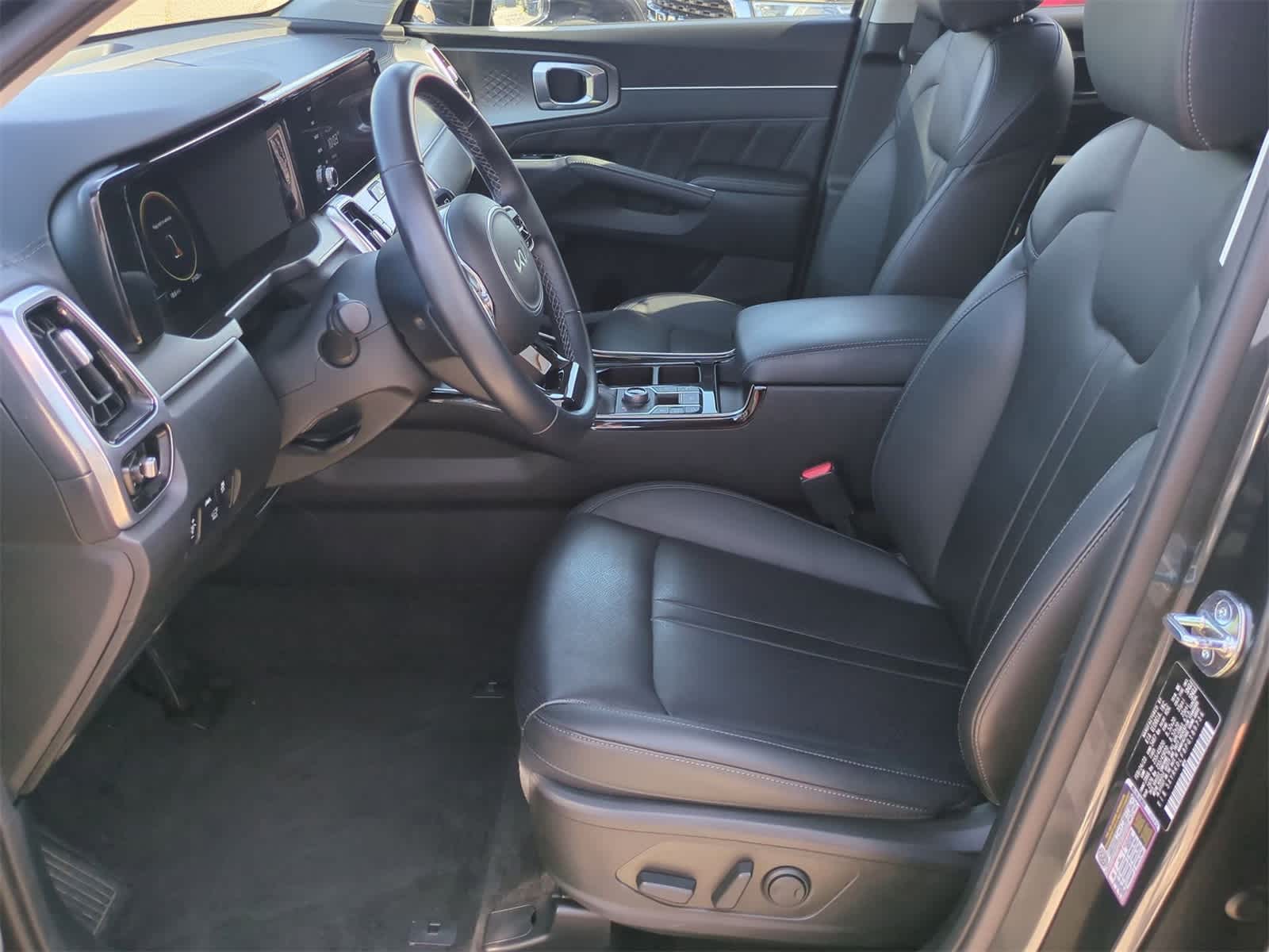 Thumbnail: 2023 Kia Sorento - 15