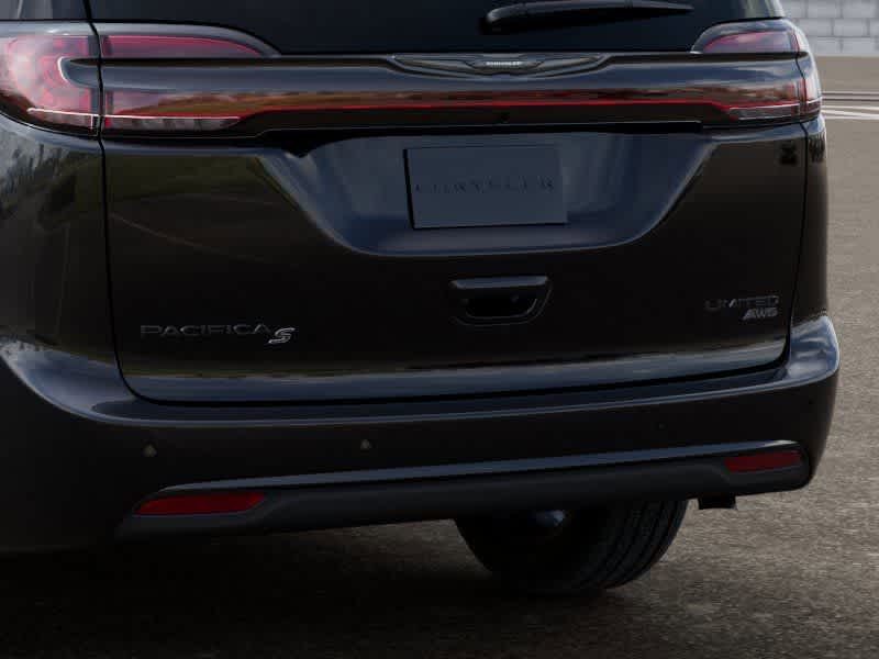 Thumbnail: 2026 Chrysler Pacifica - 13