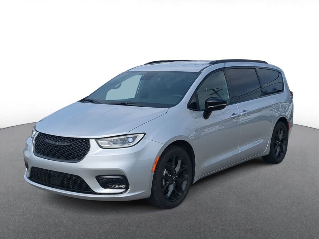Certified 2024 Chrysler Pacifica Touring L Van