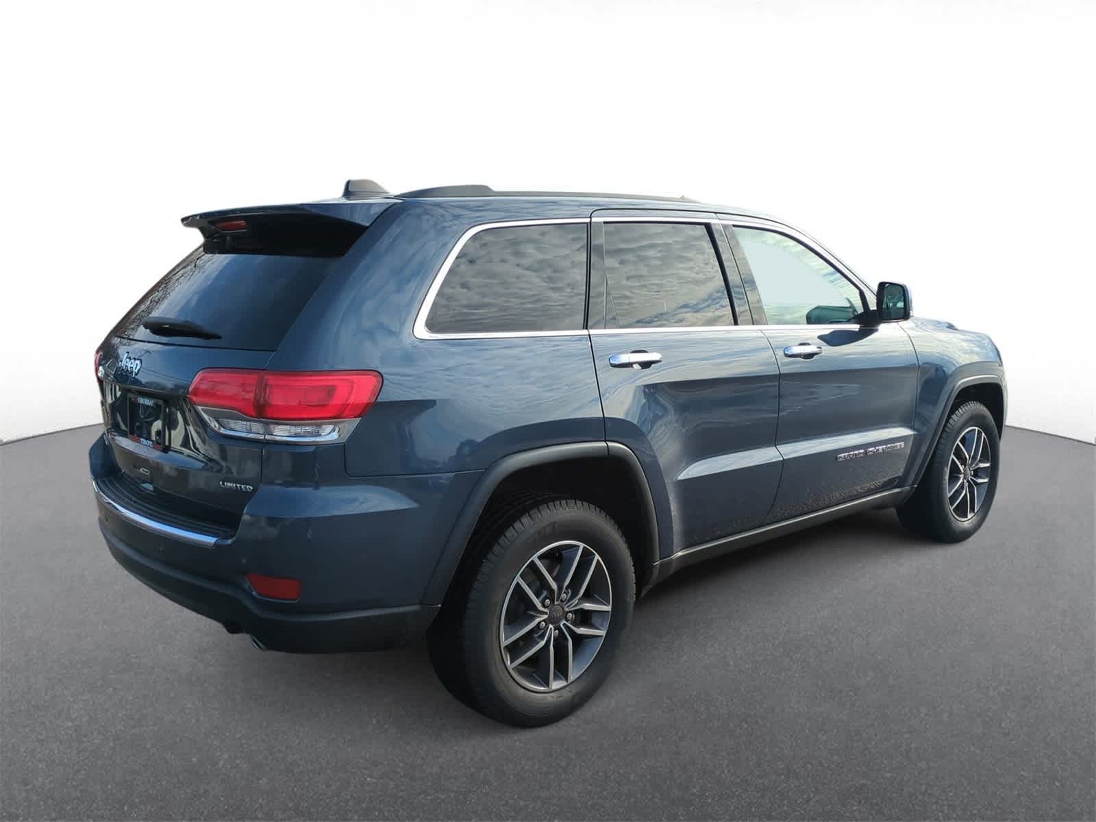 Thumbnail: 2019 Jeep Grand Cherokee - 8