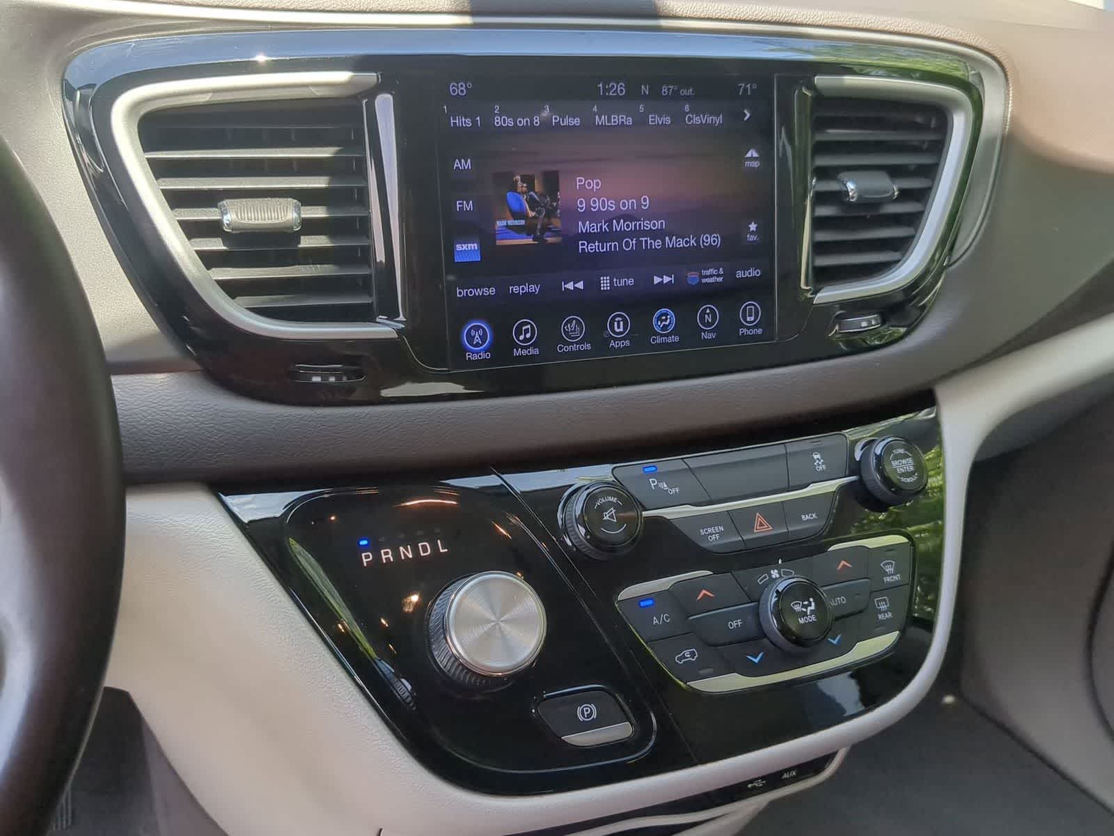 Thumbnail: 2017 Chrysler Pacifica - 27