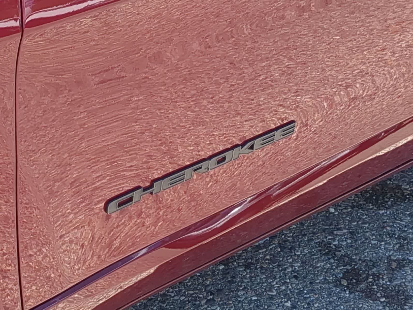 Thumbnail: 2020 Jeep Cherokee - 13