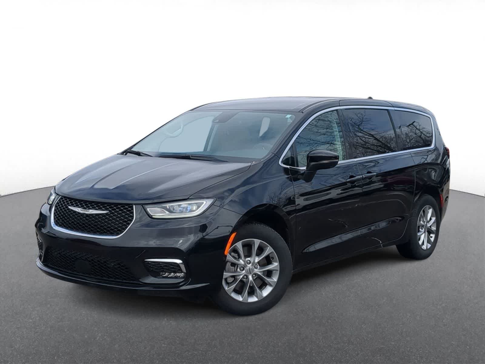 Thumbnail: 2023 Chrysler Pacifica - 1