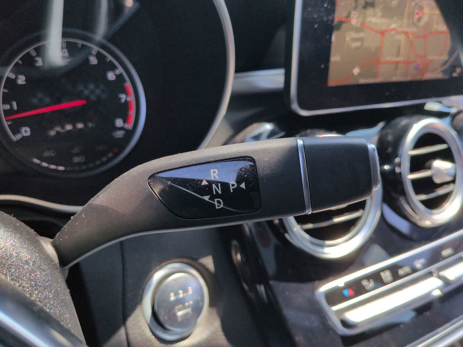 Thumbnail: 2016 Mercedes-Benz C-Class - 32